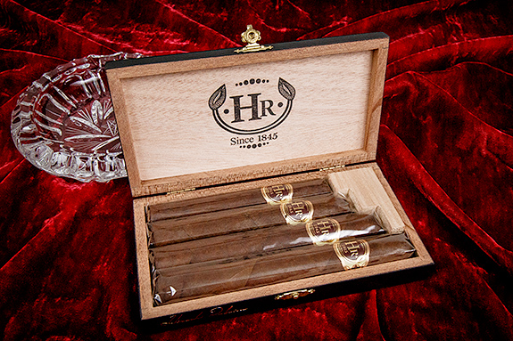 HR Cigars Box